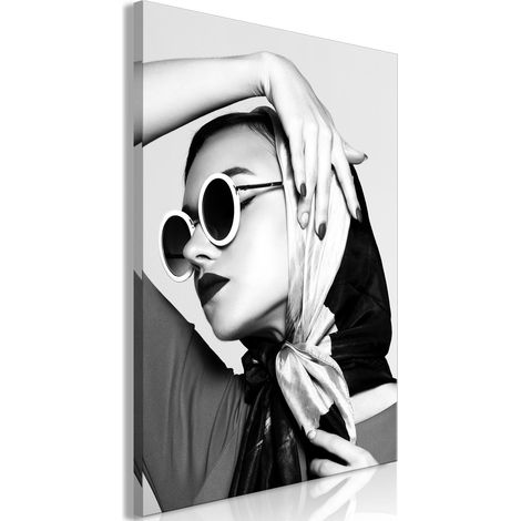 Immagine - Signora elegante (1 parte) verticale (1/4)
