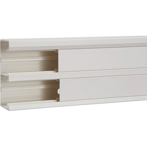 Hager – Goulotte appareillable Queraz en PVC Pure – Enclipsage direct – Dimensions h 134 x p 56 mm – Longueur 2 mètres pour gestion câbles