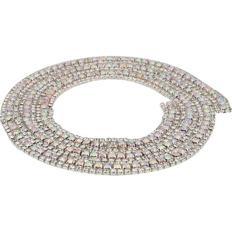 Trois rangées de stores enrouleurs en maille à motif losange ornés de rubans de strass en cristal étincelants (argent). (1/5)