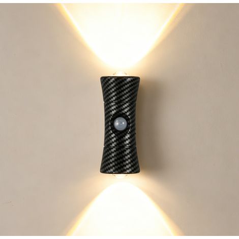 Applique Murale LED Sans Fil Rechargeable avec Détecteur de Mouvement - Fixation Magnétique, Éclairage Haut/Bas 3 Températures de Couleur pour Chambre, Couloir & Escalier - Effet Fibre de Carbone Noir (1/5)