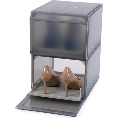 Organizador ShoeCase Premium de 2 Piezas JOSEPH JOSEPH, para Almacenaje de Zapatos, Diseño Apilable, Material Resistente, Ventana Transparente, Color Gris, Fácil de Limpiar.