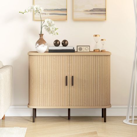 Buffet meuble de rangement avec portes coulissantes à lattes. armoire de cuisine avec pieds en acier. ton chêne