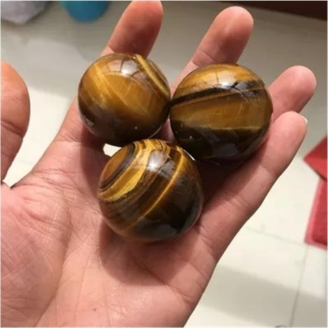Boule de sphère de Cristal d'oeil de Tigre Naturel de 500g Pierres et naturels + décoration de Base en Bois Collections de la Maison (1/5)