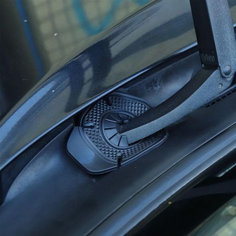 Staubschutz für Scheibenwischerarme und -löcher, Silikon-Schutzvorrichtungen für Autoscheibenwischer, universelle Schutzmatte für (1/5)