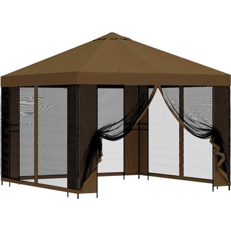 Le chalet de jardin possède des murs de 3 x 3 mètres et est construit en fibre de polyester gris-brun et en acier. (1/5)