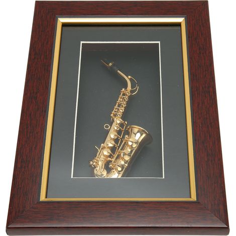 Cadre photo décoratif en verre et métal, style élégant, mini saxophone argenté, tableau mural attrayant, instrument miniature pour décoration intérieure. (1/5)