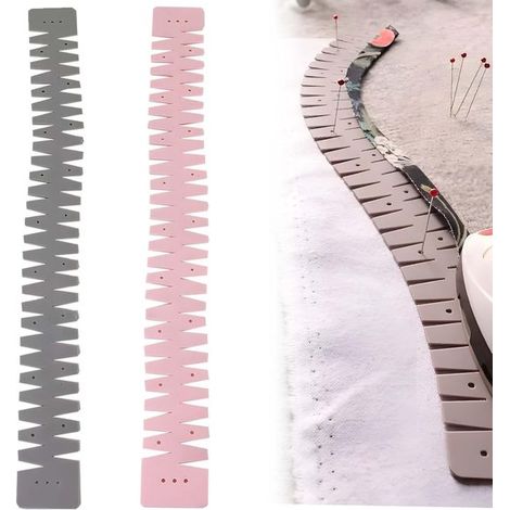 Set di 4 bavaglini flessibili in silicone, strumenti per cucire con spilli colorati e fori per la marcatura. (1/5)