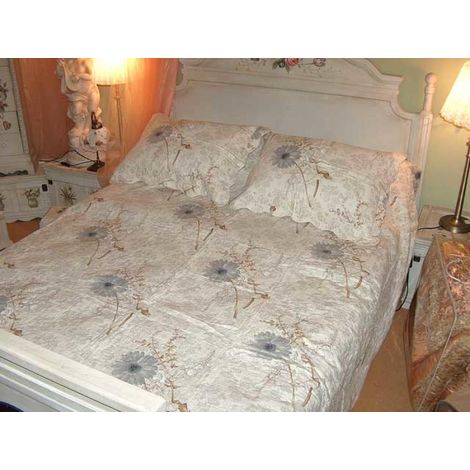 Patchwork-Tagesdecke aus Baumwolle mit Blumenmuster – Creme und Grau, doppelseitig, inklusive Kissenbezügen