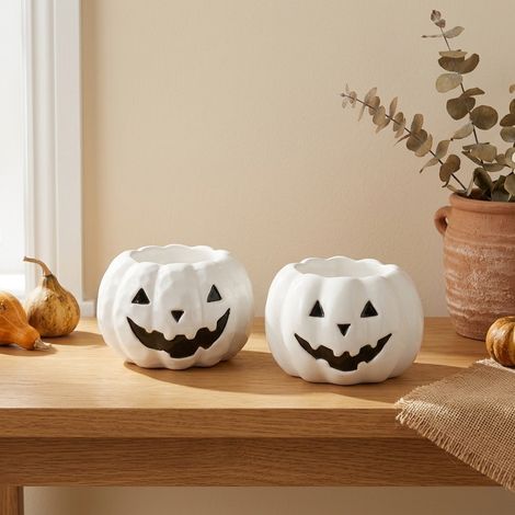 Set of 2 Pumpkin Tealight Holders (1/2)