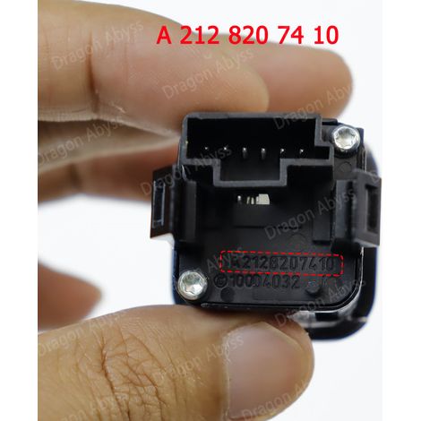 Miniature microphone switch A2128207410 for Mercedes-Benz S212, W212, and E-Class center consoles (1/4)