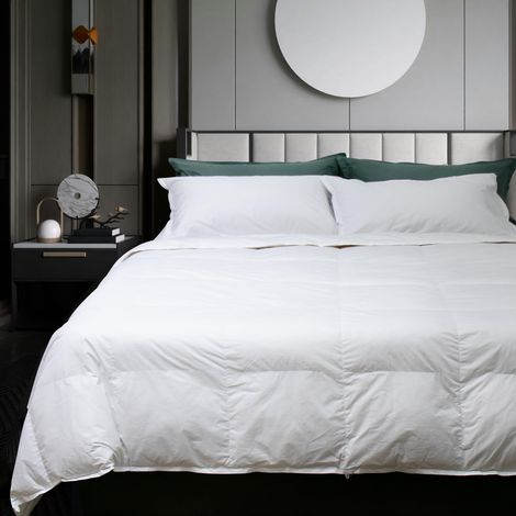 Couette en Plumes d'oie, garnissage 30% Duvet et 70% Plumes, 235 g/m², taie d'oreiller 100% Pur Coton Simple 205 x 155 x 2 cm Bianco (1/5)