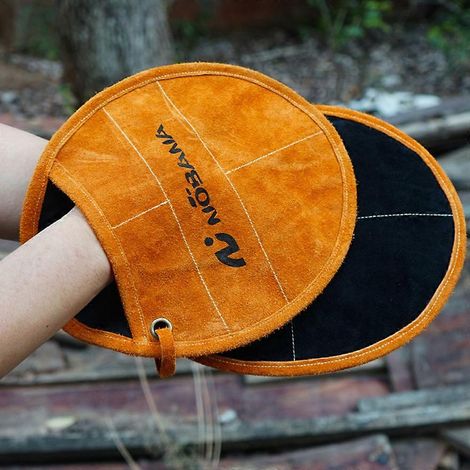 NOBANA Paire de gants de cuisine portables d'extérieur en cuir anti-brûlure pour barbecue, camping et four, avec cordon et blocs de construction pour casseroles (1/5)