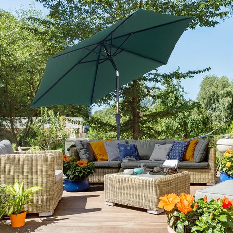 Parasol de jardin 2,6 x 2,4 m à tête inclinable. En aluminium et polyester. Vert foncé et noir.