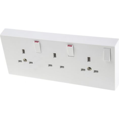 Prise électrique triple RS PRO, Montage en saillie, Type G - Britannique avec interrupteur, , IP40 ( Prix pour 1 ) (1/3)