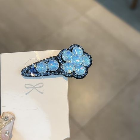 Jolies pinces à cheveux florales pour femme - Barrettes en strass avec prise en main sûre - Épingles à cheveux élégantes pour frange et style latéral - Designs colorés pour un usage (1/5)
