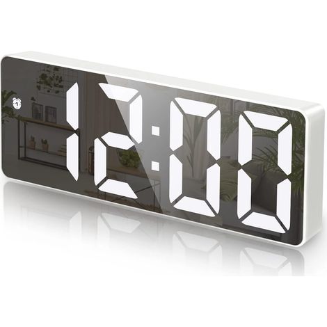 Réveil numérique LED compact pour chambre à coucher - Blanc, grand écran, 3 niveaux de luminosité, fonction snooze, commande vocale, alimentation USB/piles (1/5)