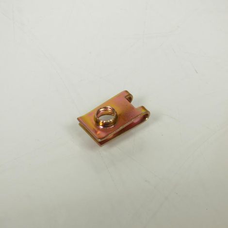 eine Karosserieklammer Verkleidung m6x1.0 für Schrauben Ø6mm (1/2)