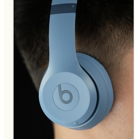 Casque Bluetooth Beats Solo 4 style moderne pour trajet quotidien divertissement et tenue (1/5)