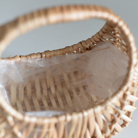 Ajoutez du papier bulle et du coton à bulles pour l'expédition. Panier à fleurs portatif, sac tissé, panier de rangement créatif fait main en rotin et en osier pour pots de fleurs. (1/5)