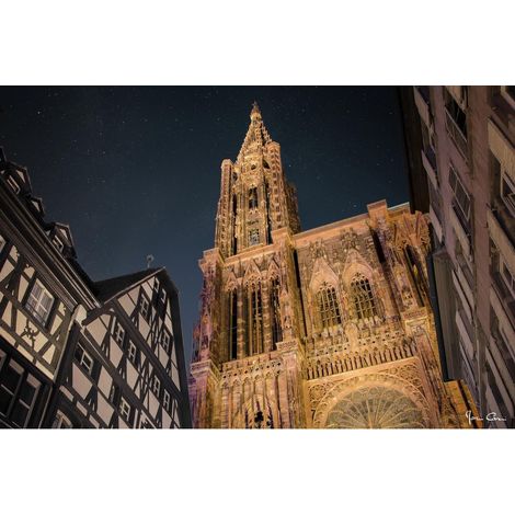 Tableau sur toile cathédrale Notre-Dame de Strasbourg de nuit 45x65 cm - Impression sur Toile Murale Décorative - Image imprimée en HD sur Toile - Toile sur Châssis en Bois FSC - Fabriqué en France (1/5)