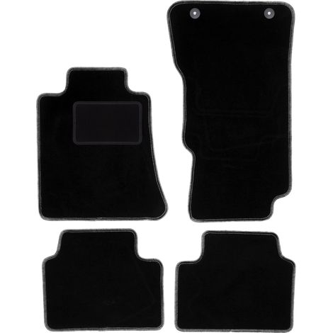 Tapis en velours noir pour : Alfa Romeo Giulia 4x4 (4WD) berline (2016-) (1/5)