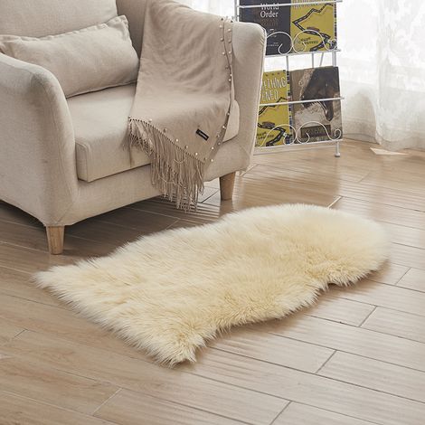 Kunstfellteppich/Sofaüberzug, kleiner beiger Teppich, ideal fürs Schlafzimmer langer Plüschteppich 60 x 90 cm, ideal fürs Kinderzimmer langer weicher Plüschteppich, ideal fürs Babyzimmer weicher Plüsc