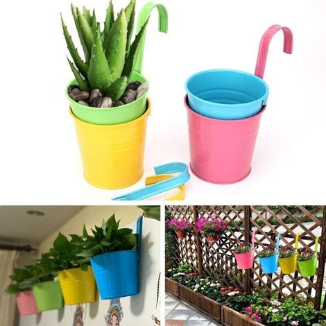 vasi da fiori sospesi in metallo con fori di drenaggio, resistenti alle intemperie, ideali per balconi, giardini e recinzioni. (1/4)