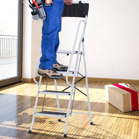 Scala pieghevole con 4 gradini extra-large antiscivolo e doppio corrimano, altezza massima 1,55 m, portata massima 150 kg, tasca porta attrezzi integrata, acciaio bianco e nero (1/5)
