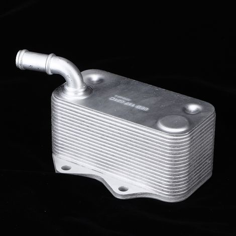 Radiateur de refroidissement d'huile moteur et de boîte de vitesses 06D 117 021 C compatible avec A3 A4 TT (1/5)