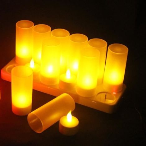 Set mit 12 wiederaufladbaren LED-Kerzen, elektrische LED-Kerzen mit flackernder Flamme und Ladestation, Dekoration für Weihnachten und Geburtstage (1/4)