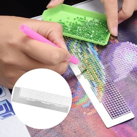Righello per ricamo fai da te Cikonielf, righello per ricamo con strass, righello per pittura con diamanti, accessorio per trapano a punti (1/4)