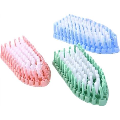Set of 3 soft and flexible brushes, random colors, comfortable handle, cleans small spaces, versatile and soft scrubbing brush