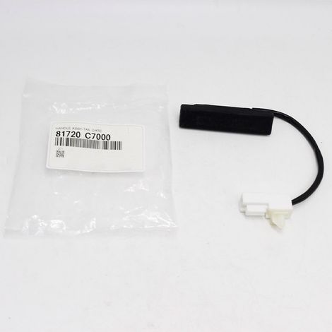 Le modèle 81720C7000 est compatible avec le bouton d'ouverture du coffre arrière et l'interrupteur de la poignée du hayon de la Hyundai I20 Getz. (1/4)