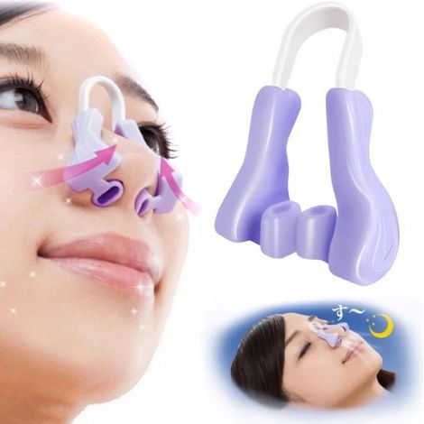Pincez-nez en silicone correcteur de forme, redresseur d'arête nasale pour regarder la télévision, achat en ligne. (1/5)