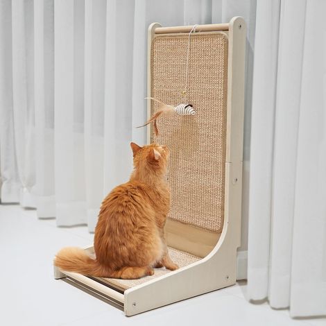 Griffoir pour Chat, Tapis à gratter en sisal, Planche en Forme de L pour Chats d'intérieur, griffoir fixé au Sol avec Jouet Souris et Herbe à Chat (1/5)