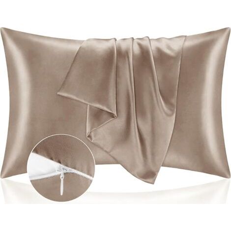 Taie Oreiller 51x75 en Satin, Housse D'oreiller Satinées Protège Peau et Cheveux - Ultra Douce et Hypoallergénique - Lot de 2 Housse Coussin avec Fermeture Éclair Café (1/5)
