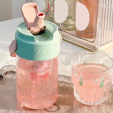 Gourde avec paille, passoire à thé intégrée et poignée, en polycarbonate, 700 ml, jolie gourde verte pour filles et femmes. (1/5)