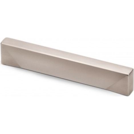 Tirador Cubic 7481 - Niquel cepillado. 55x10x19mm. Entrepuntos 32mm.