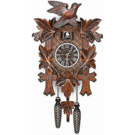 Horloge à coucou traditionnelle en bois - décoration d'intérieur nordique (1/4)