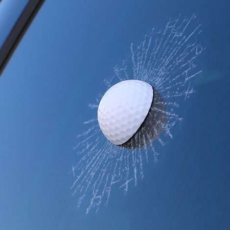 Autocollant 3D réaliste en verre brisé pour fenêtre, autocollant humoristique pour voiture et maison, motif balle de golf. (1/5)