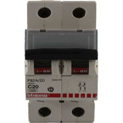 Interruttore magnetotermico 2 poli 2 moduli 20A curva C Bticino (1/3)