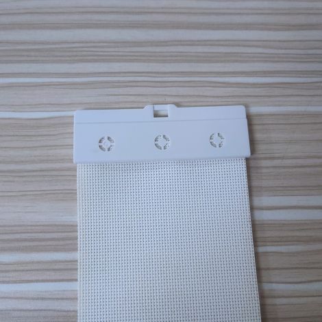 Store vertical sans joint de 89 mm avec panneaux de suspension faciles à remplacer (20 pièces) (1/5)