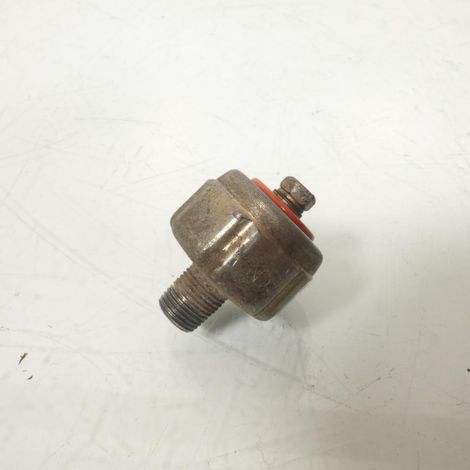 [PRODUIT D'OCCASION] Capteur d huile origine pour moto Suzuki 750 Gsx E 1980 à 1981 (1/2)
