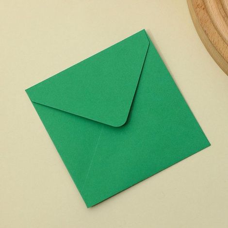 Confezione da 50 buste quadrate colorate. Design semplice, utilizzo versatile. Buste fatte a mano per biglietti d'auguri e regali. (1/5)