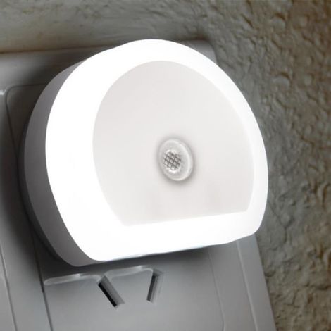 Veilleuse LED avec capteur crépusculaire et double prise USB pour décoration intérieure (1/4)