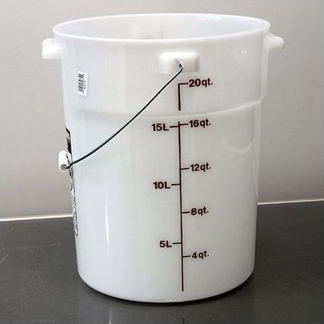 Cambro PWB22148 Contenitore Graduato con Manico 20.8 L Polietilene Resistente Impilabile colore Bianco
