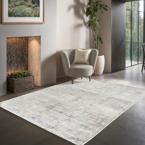 the carpet Janelle eleganter hochwertiger Viskose Wohnzimmer Teppich, exquisiter handegewebter Kurzflor mit Premium-Qualität, pflegeleicht, Grau, 160 x 230 cm (1/5)
