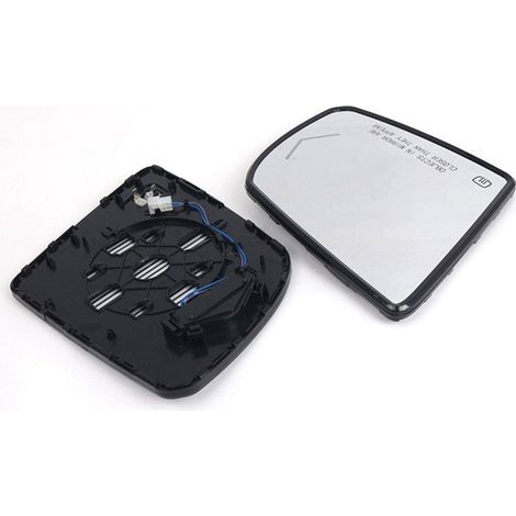 87906-0C030 and 87906-0C032 are suitable for Toyota left rearview mirrors with heated turn signals. (1/4)