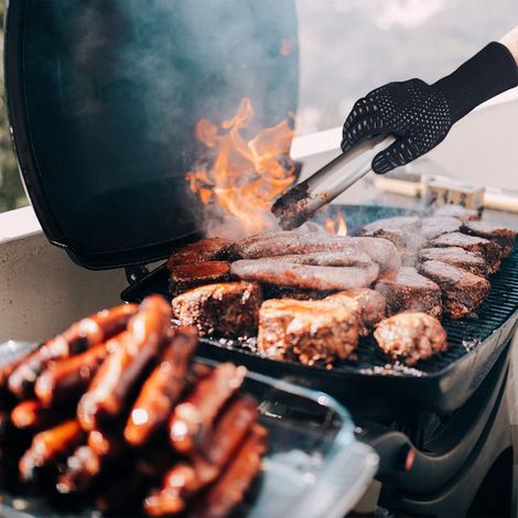 Guanti da barbecue, guanti da forno universali, resistenti al calore fino a 800°C, antiscivolo, guanti da cucina in silicone ignifugo con protezione per l'avambraccio, per barbecue, cottura al forno,  (1/4)