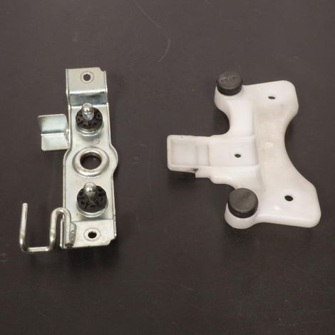 [PRODUIT D'OCCASION] Support coque de selle origine pour moto Suzuki 750 Gsx-R 2006 à (1/2)